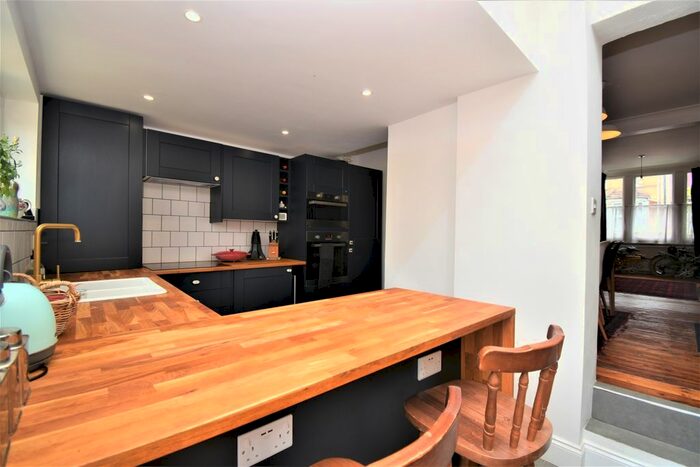 2 Bedroom Terraced House To Rent In Glendale Road, Erith, DA8