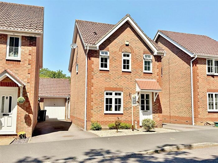 3 Bedroom Detached House For Sale In Hainault Drive, Verwood, Dorset, BH31