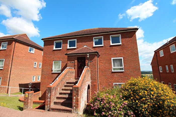 2 Bedroom Flat To Rent In Carew Road, Eastbourne, BN21