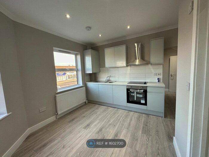 1 Bedroom Flat To Rent In Long Lane, Hillingdon, Uxbridge, UB10