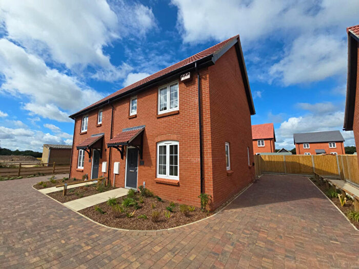 2 Bedroom Semi-Detached House For Sale In Chouns Field Drive, Rougham, IP30