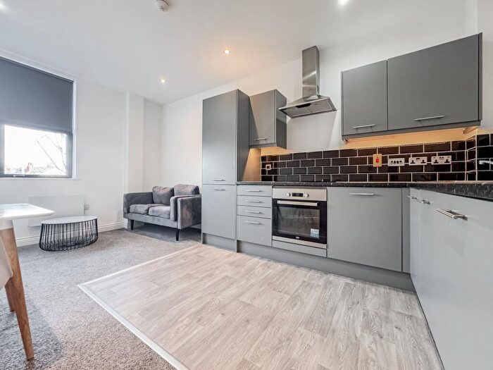 1 Bedroom Apartment To Rent In Fairway Court, Elland Road, Leeds, LS11