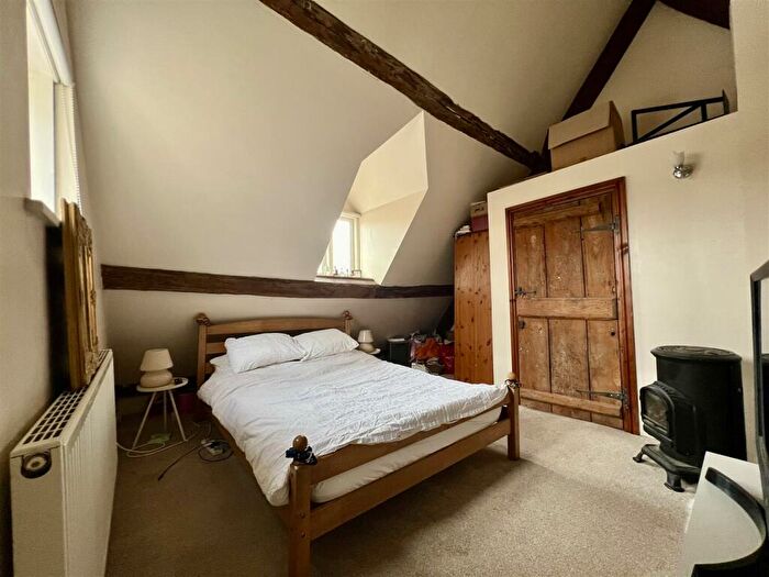 2 Bedroom Duplex For Sale In Wood Street, Stratford-Upon-Avon, CV37