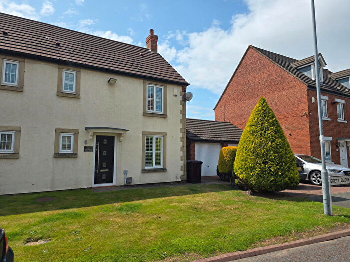 3 Bedroom Semi-Detached House To Rent In Brett Close, Kirkby, Liverpool, L33