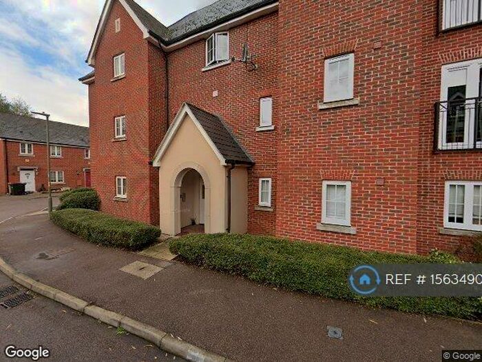 1 Bedroom Flat To Rent In Sanville Gardens, Ware, SG12