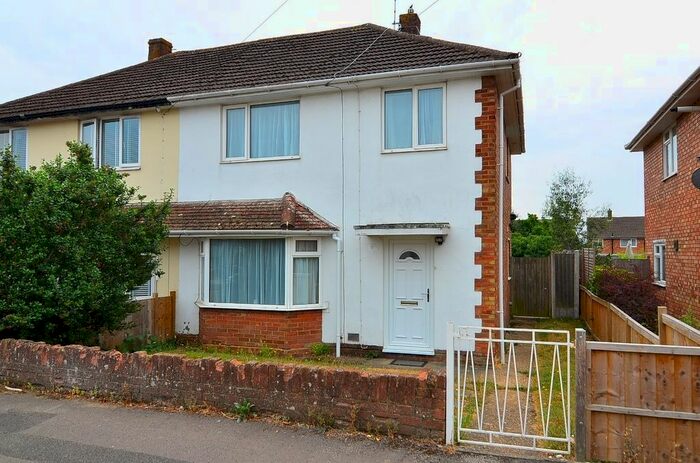 3 Bedroom Semi-Detached House To Rent In Rylands Road, Kennington, Ashford, TN24