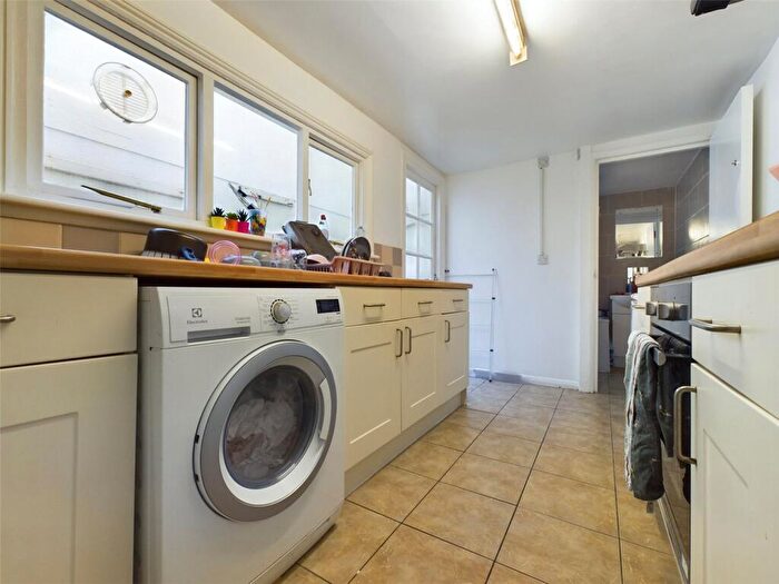 1 Bedroom Apartment To Rent In Grand Parade, Brighton, BN2