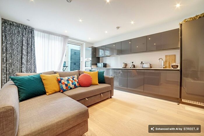 2 Bedroom Flat To Rent In Globe View House, - Blackfriars Road, SE1