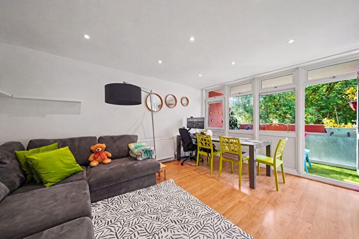 2 Bedroom Flat To Rent In Parkhurst Road, Holbrooke Court Parkhurst Road, N7