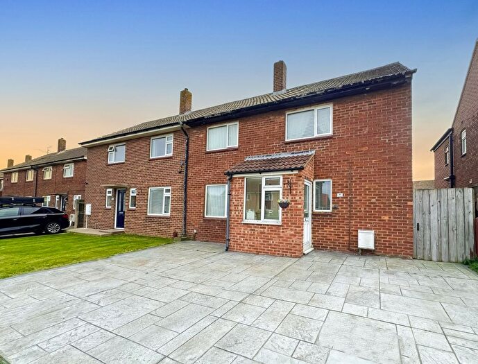 3 Bedroom Semi-Detached House For Sale In Derwent Road, Whitby, YO21