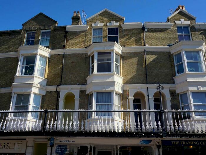 1 Bedroom Flat To Rent In Monson Colonnade, Monson Road, Tunbridge Wells, TN1