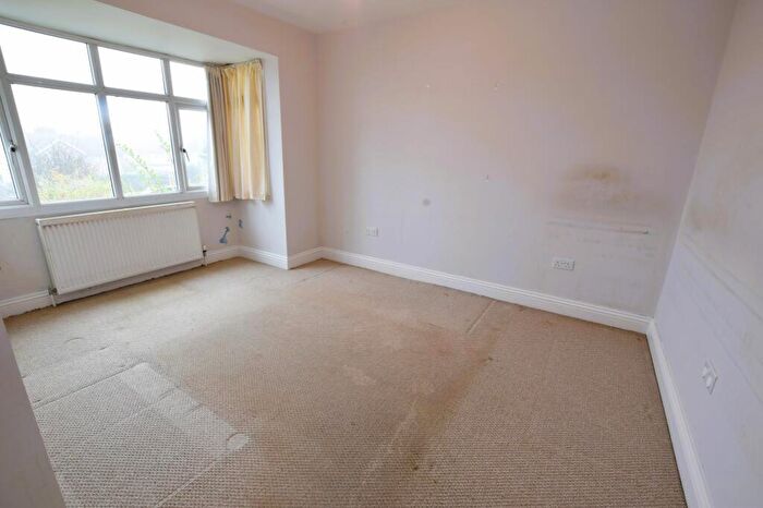 3 Bedroom Detached House For Sale In Bicester Road, Kidlington, OX5