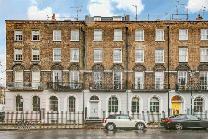 1 Bedroom Flat To Rent In Myddelton Square, Islington, London, EC1R