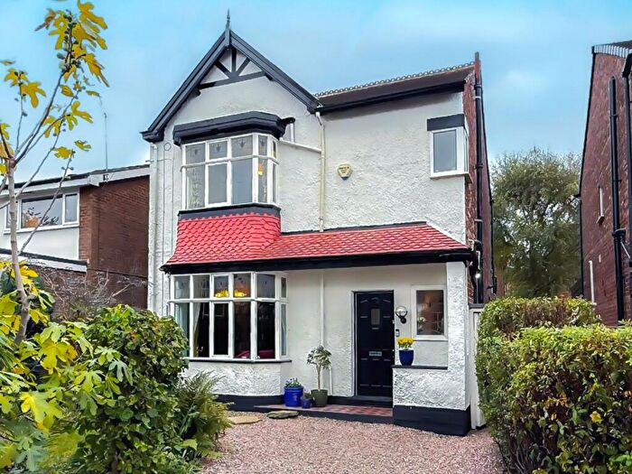 3 Bedroom Detached House For Sale In Lancing Avenue, East Didsbury, M20