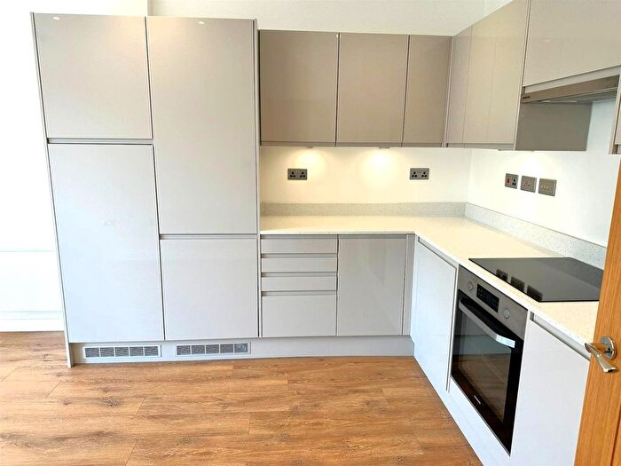 1 Bedroom Flat To Rent In Borough Road, Godalming, GU7