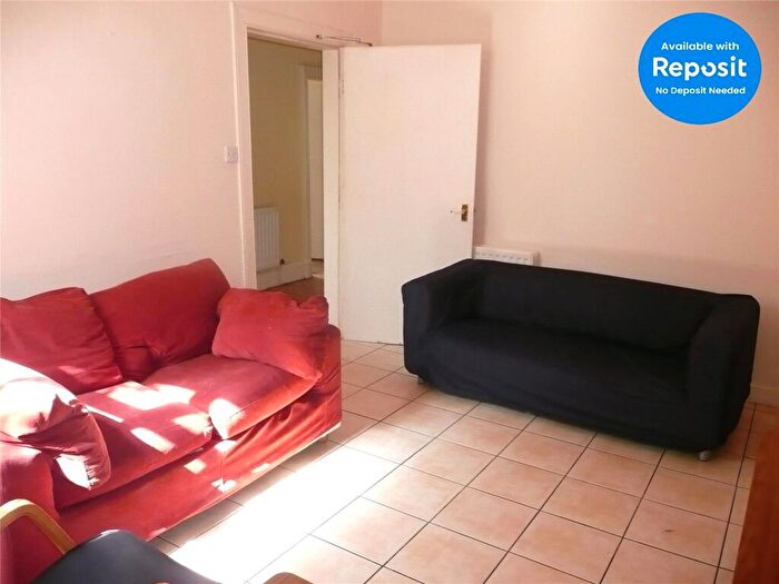 4 Bedroom Flat To Rent In Leith Walk, Edinburgh, EH6