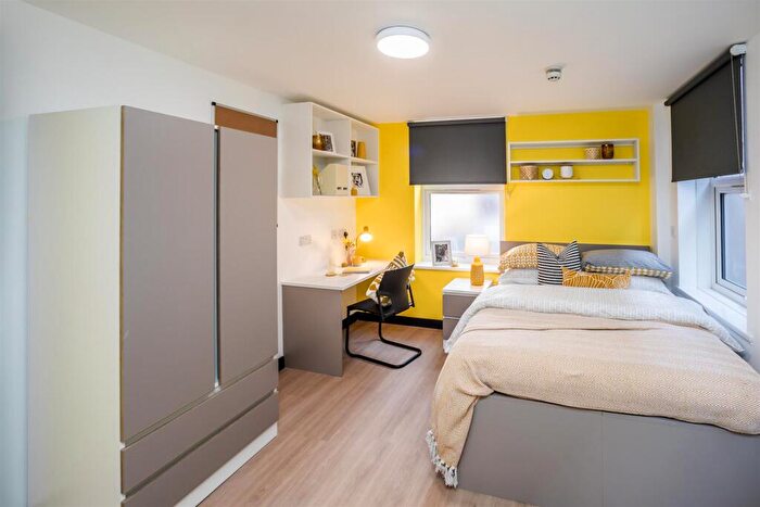 1 Bedroom Private Hall To Rent In Crosstrend House Newport, Lincoln, LN1