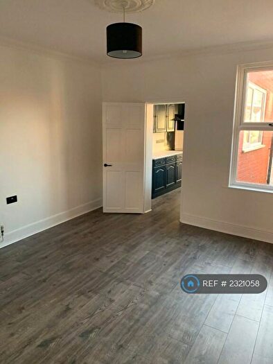 2 Bedroom Detached House To Rent In Sprowston Road, Norwich, NR3