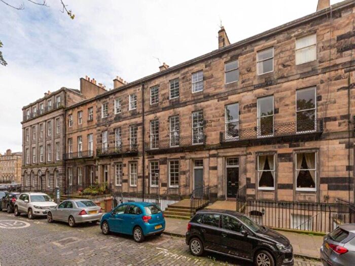 2 Bedroom Flat To Rent In Fettes Row, New Town, Edinburgh, EH3