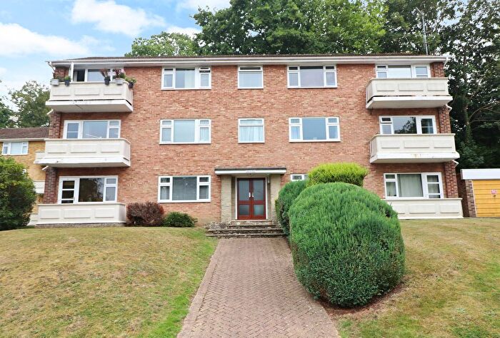 3 Bedroom Flat For Sale In Runnymede, West End, SO30
