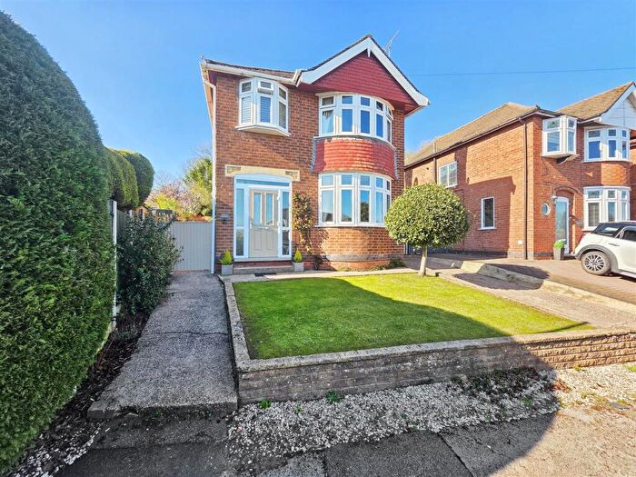 3 Bedroom Detached House For Sale In Bulcote Drive, Burton Joyce, Nottingham, NG14