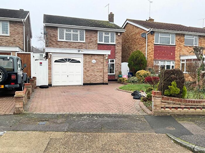 3 Bedroom Detached House To Rent In Little Thorpe, Southend-on-Sea, SS1