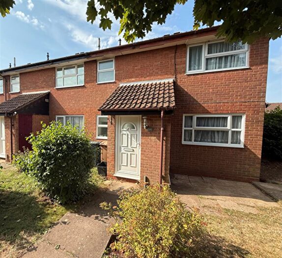 1 Bedroom Maisonette To Rent In Campania Grove, Luton, LU3