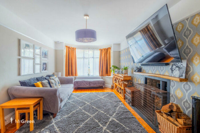 5 Bedroom Detached House For Sale In The Grove, Christchurch, BH23