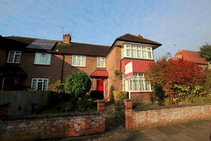 3 Bedroom Terraced House To Rent In Radnor Avenue, Harrow-On-The-Hill, Harrow, HA1