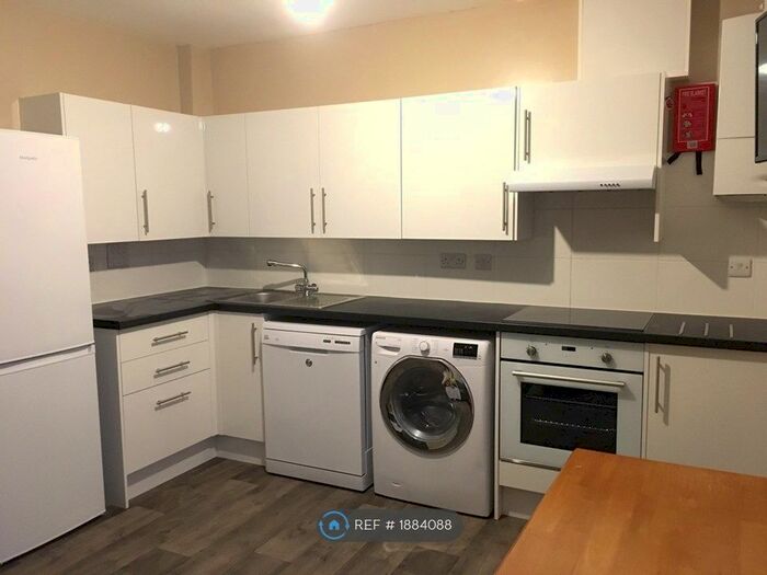 3 Bedroom Flat To Rent In Marsh Street, Bristol, BS1