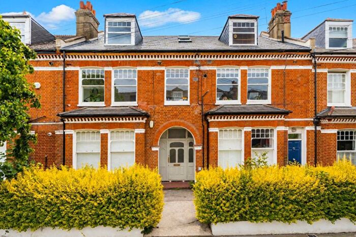 2 Bedroom Flat For Sale In Veronica Road, Balham, SW17