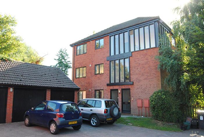 2 Bedroom Flat To Rent In Berkhamsted, HP4
