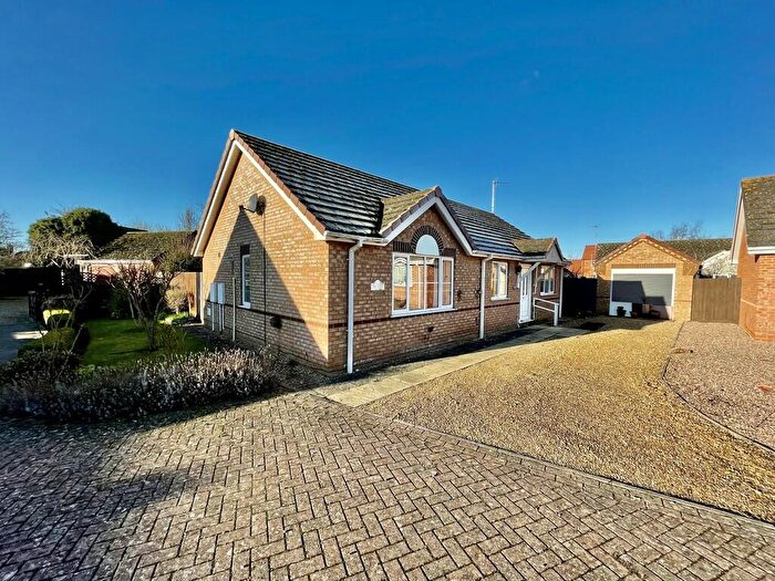 3 Bedroom Detached Bungalow For Sale In Wimberley Close, Weston, PE12