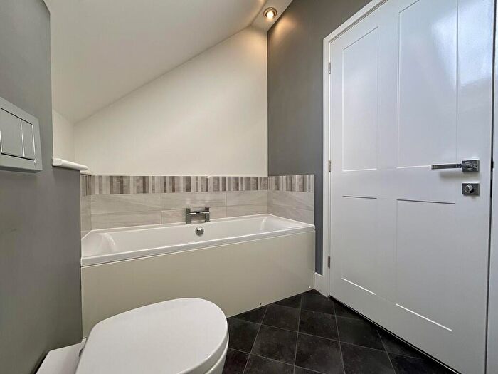 4 Bedroom Semi-Detached House To Rent In Watermill Lane, Nettleham, LN2