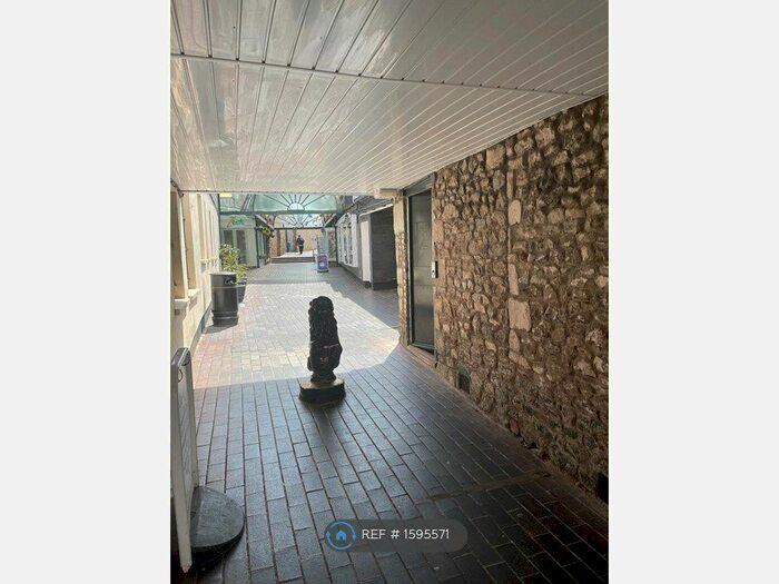 1 Bedroom Flat To Rent In High Street, Honiton, EX14