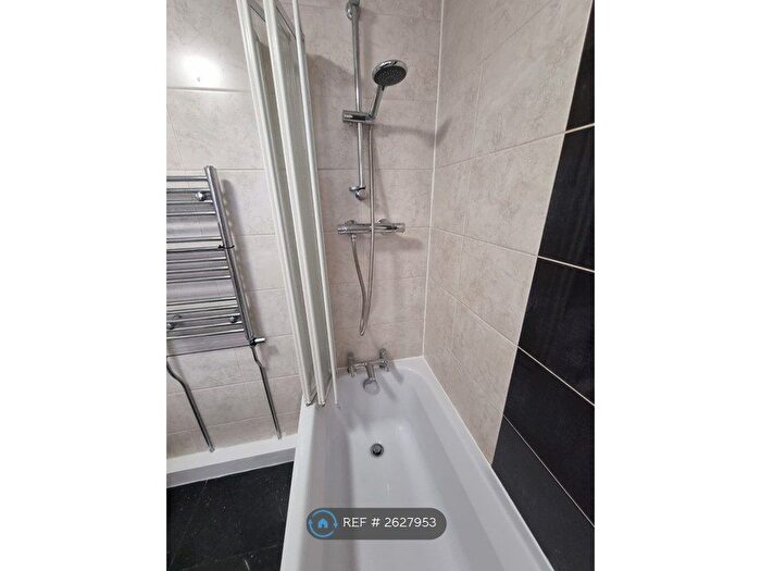 2 Bedroom End Of Terrace House To Rent In King Edwards Road, Barking, IG11