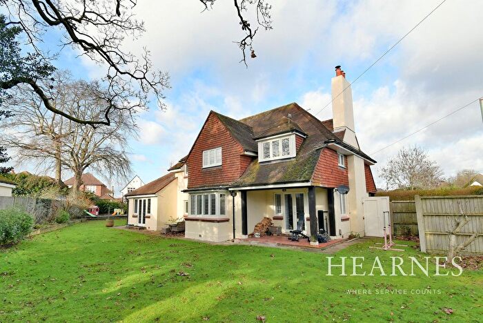 4 Bedroom Detached House For Sale In New Road, Bournemouth, BH10