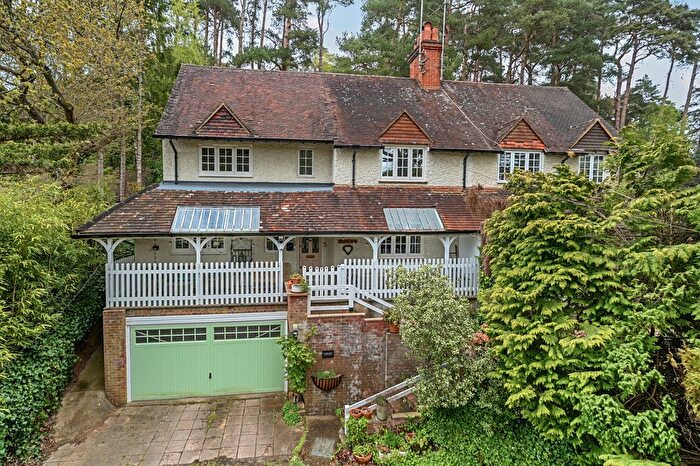 3 Bedroom Semi Detached House For Sale In Jumps Road, Churt, Farnham, GU10