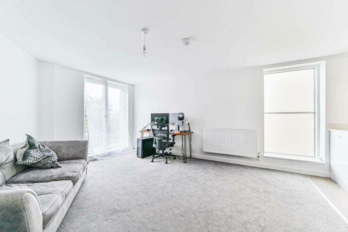 1 Bedroom Flat For Sale In Selsdon Road, South Croydon, South Croydon, CR2