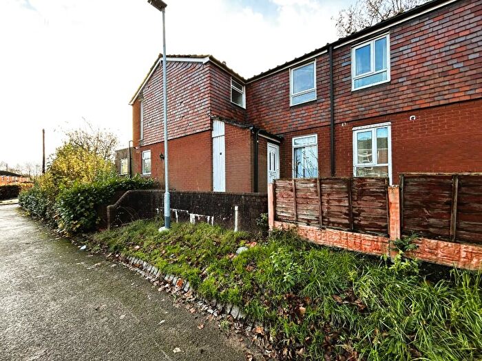 4 Bedroom End Of Terrace House For Sale In Saffron, Tamworth, Staffordshire, B77