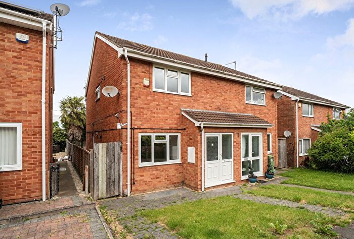 3 Bedroom Semi Detached House For Sale In Golden Miller Road, Cheltenham, Gloucestershire, GL50