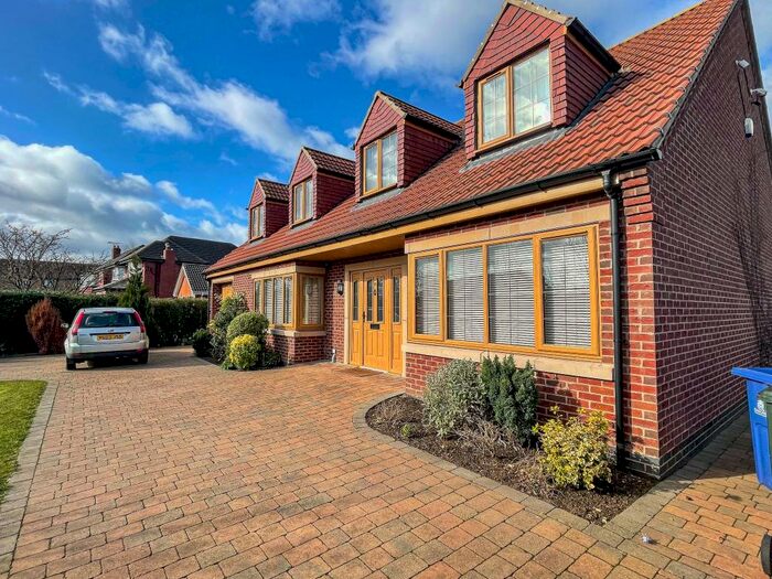 4 Bedroom House For Sale In Sovereign Court, Sprotbrough, DN5