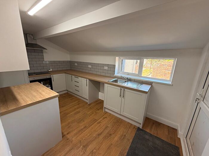 2 Bedroom Flat To Rent In St. Teilo Street, Swansea, SA4