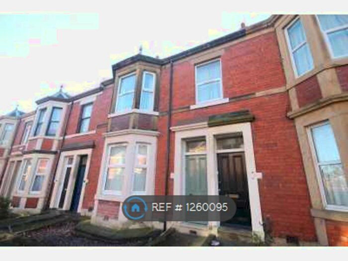 5 Bedroom Maisonette To Rent In Ashleigh Grove, Newcastle Upon Tyne NE2