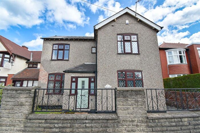 4 Bedroom Detached House For Sale In Derby Road, Ripley, DE5