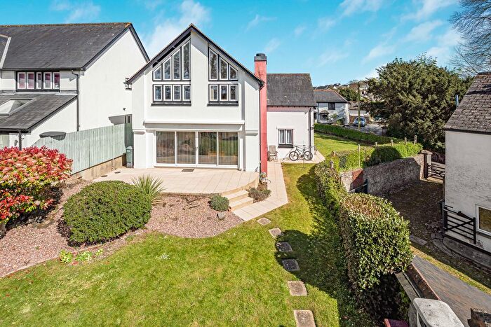 4 Bedroom Detached House For Sale In Leat Close, Golvers Hill Road, Kingsteignton, Newton Abbot, TQ12