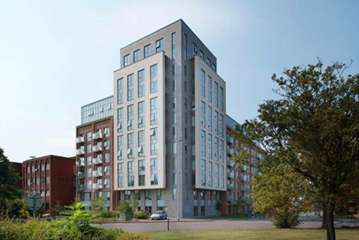 1 Bedroom Flat To Rent In Brook Road, Borehamwood, WD6