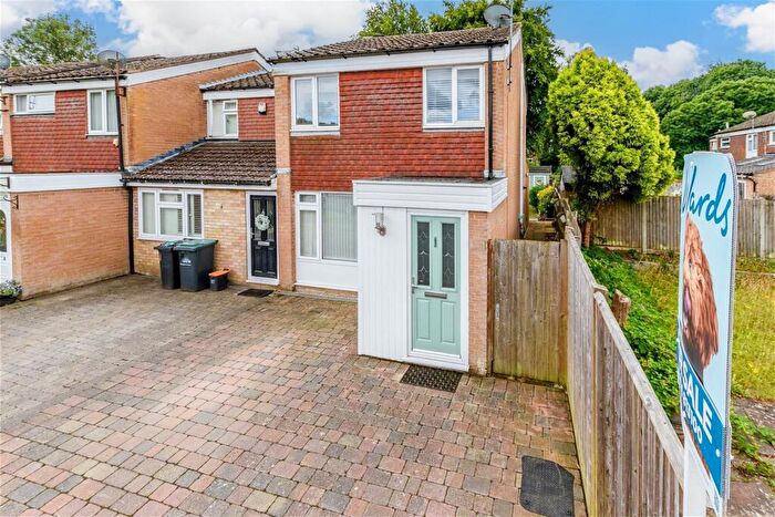 3 Bedroom End Of Terrace House For Sale In Highview, Vigo Village, Kent, DA13