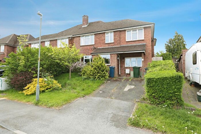 5 Bedroom Semi-Detached House For Sale In Chapmans Crescent, Chesham, HP5