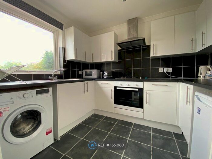 5 Bedroom Terraced House To Rent In Kemsing Gardens, Canterbury, CT2